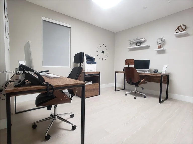 6917 Collins Ave #809 — Photo 43