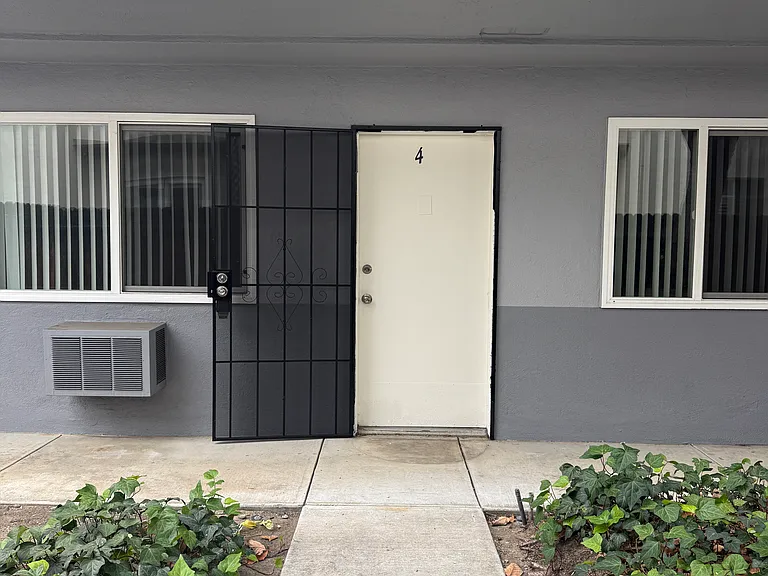 400 S Marengo Ave #4 — Photo 4