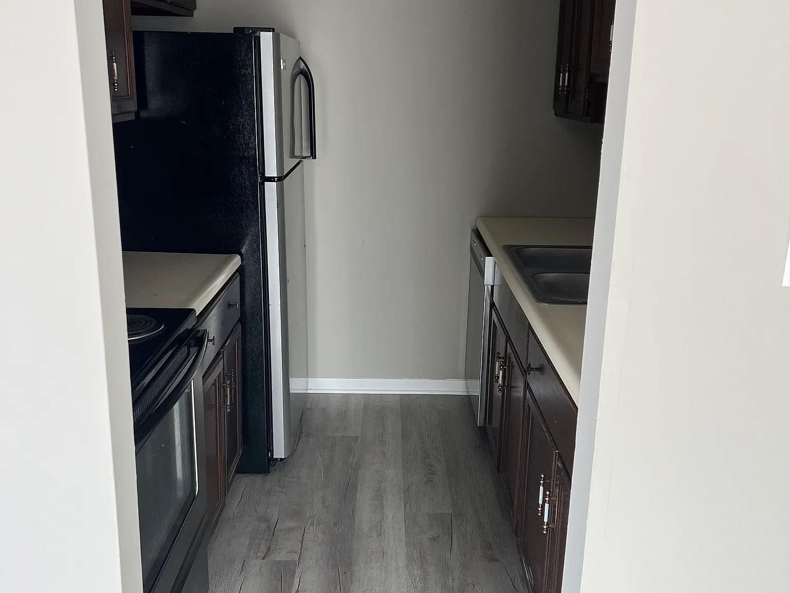 2 bed, 1000 sqft, $950 — Photo 3