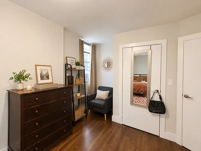 838 Jefferson Ave #3R — Photo 2