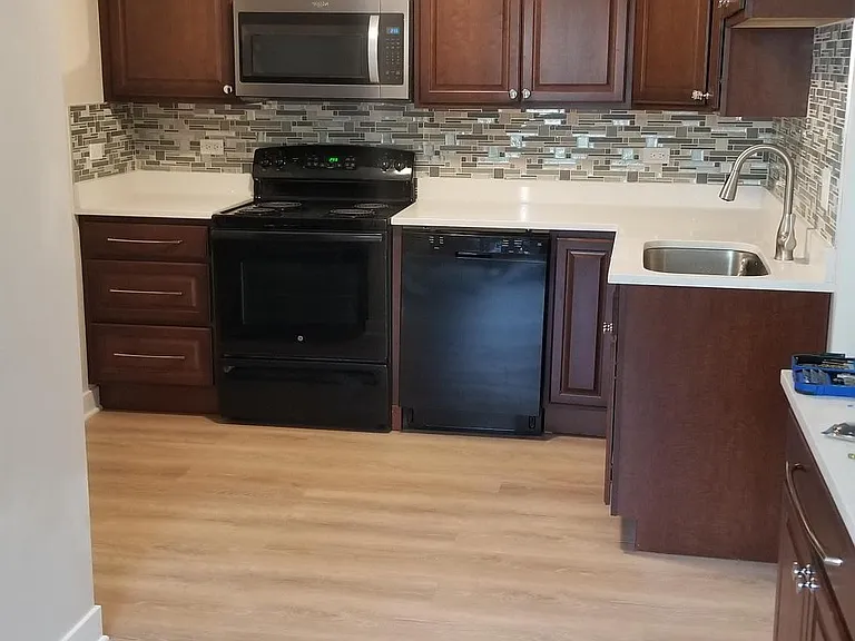 2S748 Timber Dr — Photo 3