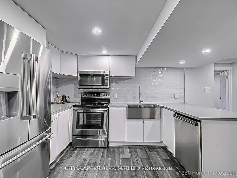 176 Wellesworth Dr #BASEMENT — Photo 1