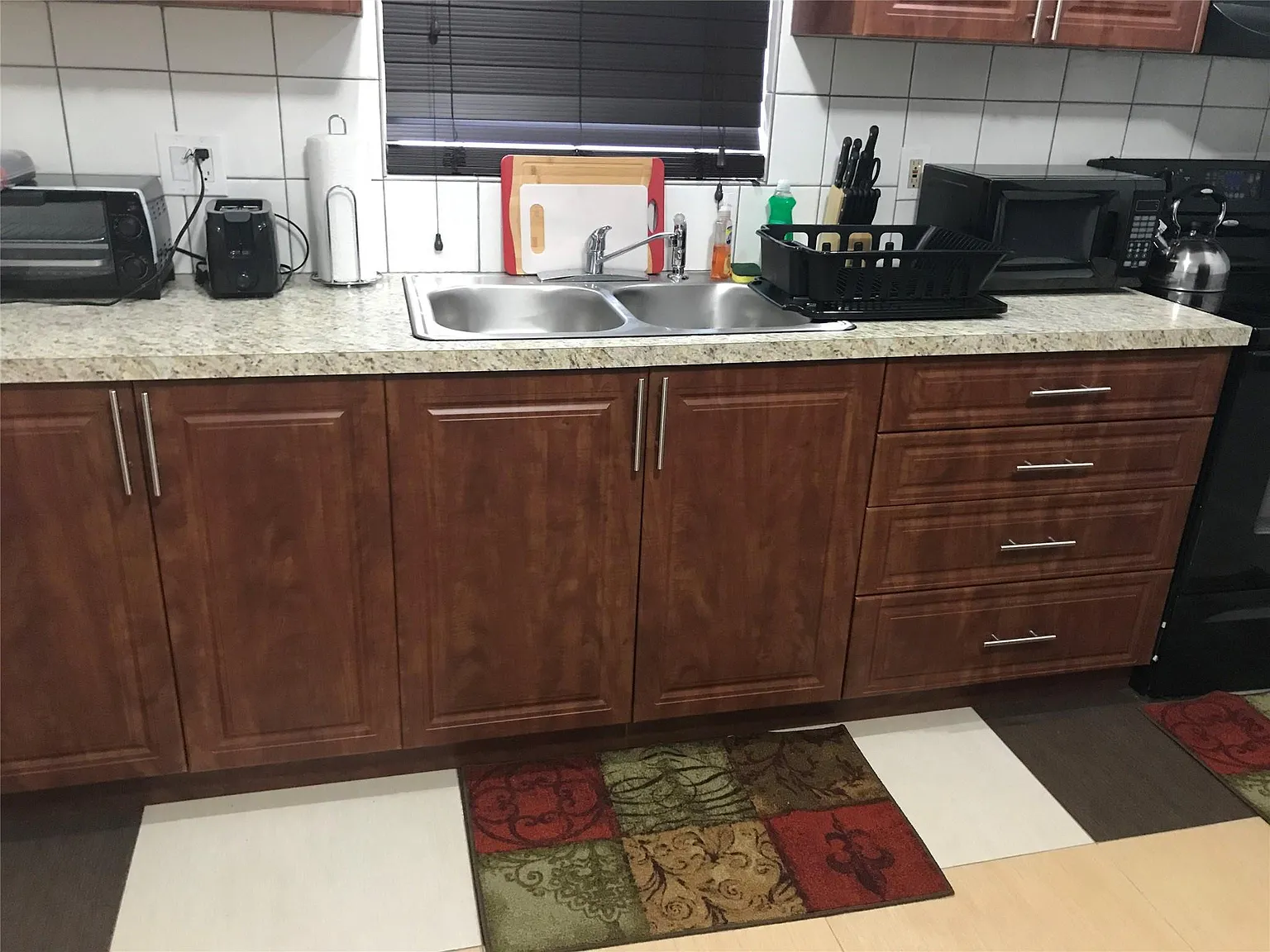 1 bed, 1.5 bath, 800 sqft, $2,200 — Photo 1