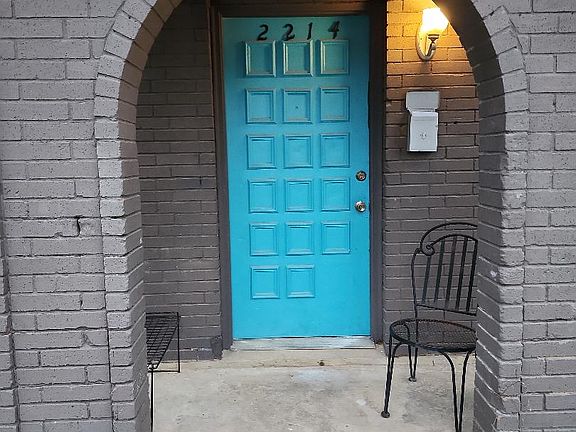 5th image of 2214 El Paso St
