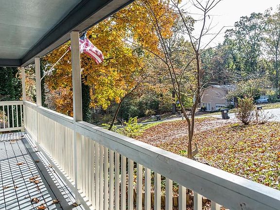 4th image of 317 Pioneer Cir