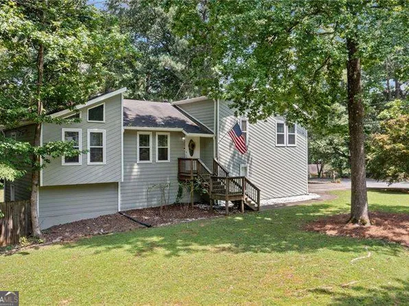 416 Creekside Ln, Woodstock, GA 30188