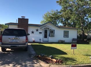 1216 Mulberry St, Garden City, KS 67846
