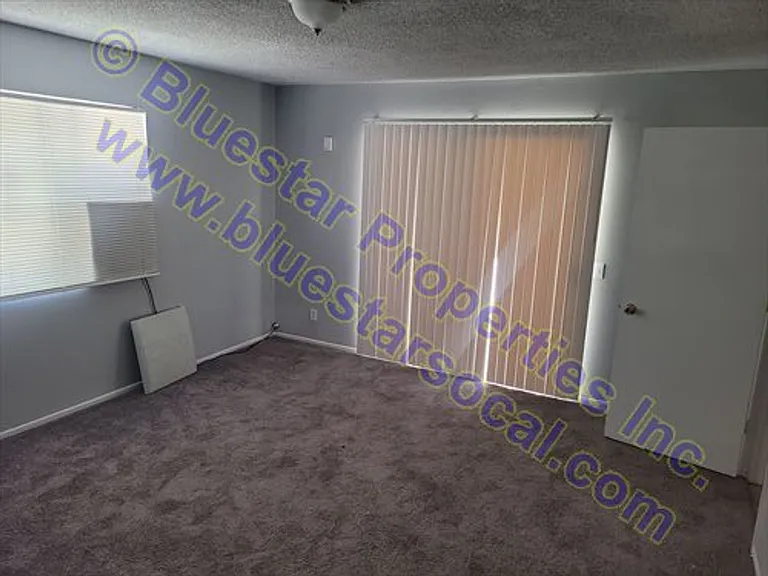 15469 Hesperia Rd — Photo 12
