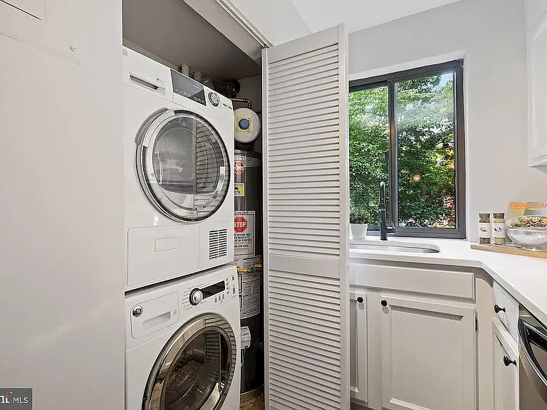 3835 Davis Pl NW #1 — Photo 2