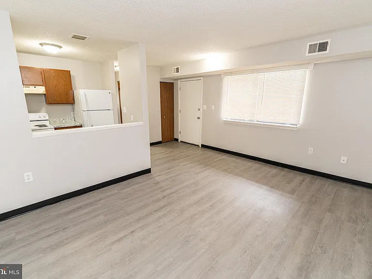510 S Main St #18 — Photo 6