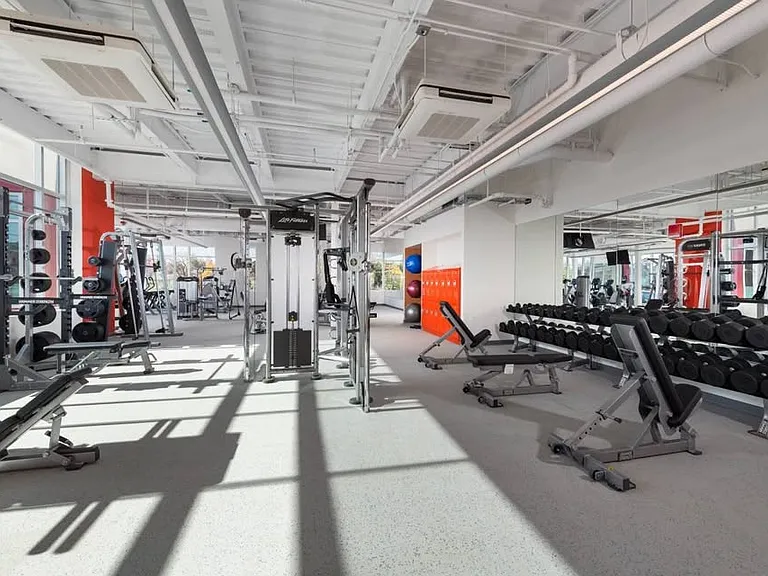 315 Evarts St NE #102 — Photo 3