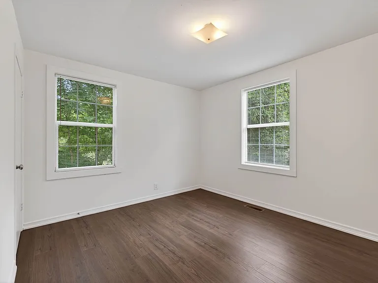 101 Valley View Cir — Photo 17