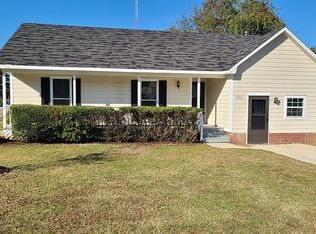 564 Jennings Farm Rd, Fayetteville, NC 28314