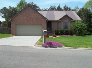 7500 Lyle Bend Ln, Knoxville, TN 37918