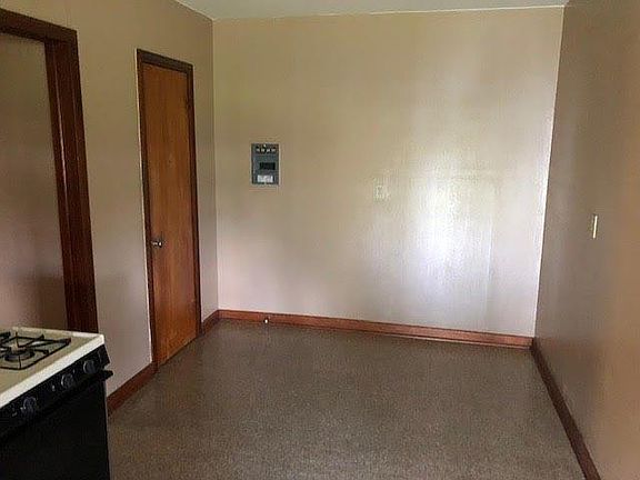 2nd image of 19 Clayton Dr