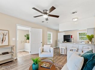 9814 Buncome Rd, Jacksonville, FL 32246