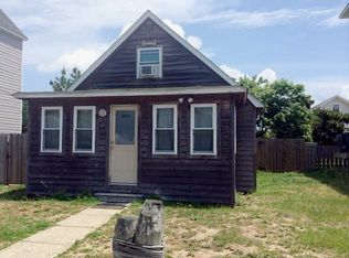 2013 Norfolk St, Kill Devil Hills, NC 27948