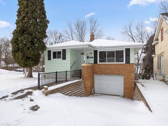 1177 Bradley St, Saint Paul, MN 55130