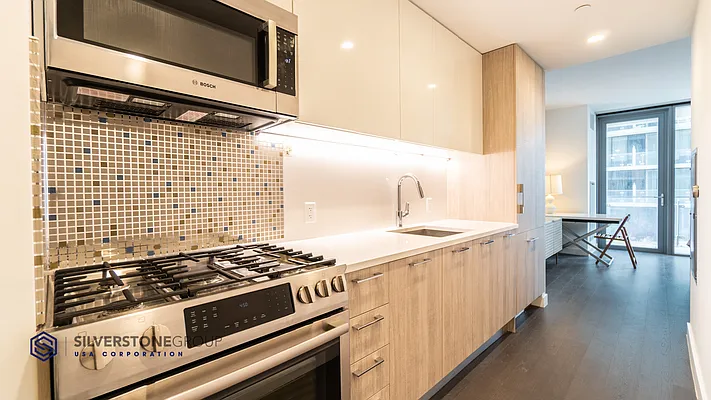 Rented by Silverstone Group USA Corp. | media 19