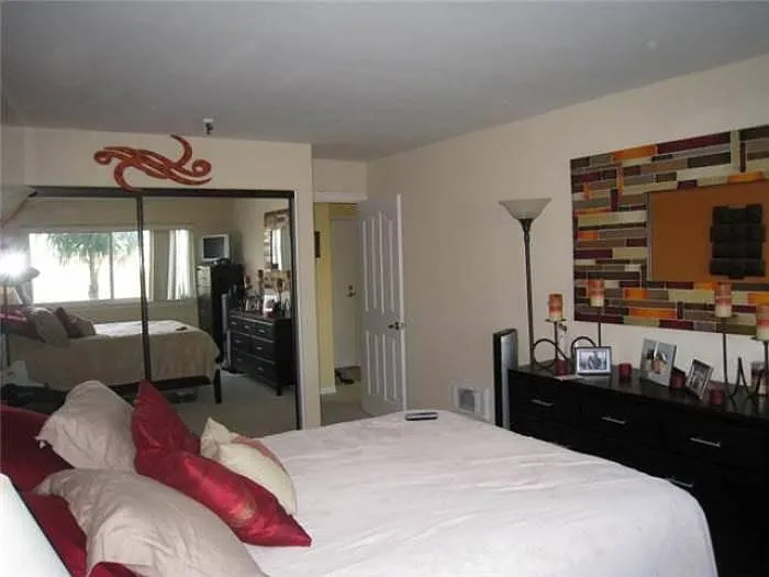 4015 Crown Point Drive — Photo 3