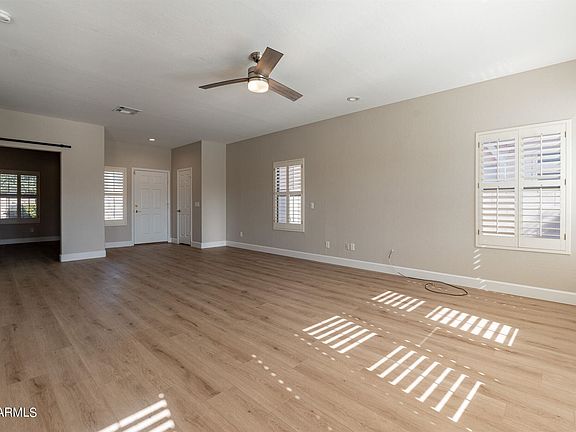 3rd image of 12833 W Whitton Ave