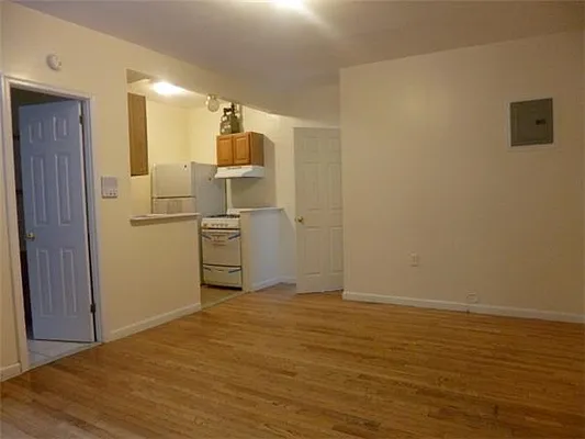 Rented by I & I New York | media 11