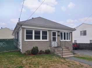 27 Intervale Ave, North Providence, RI 02911