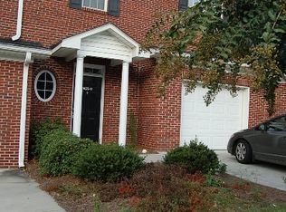 1425 D New Garden Rd, Greensboro, NC 27410