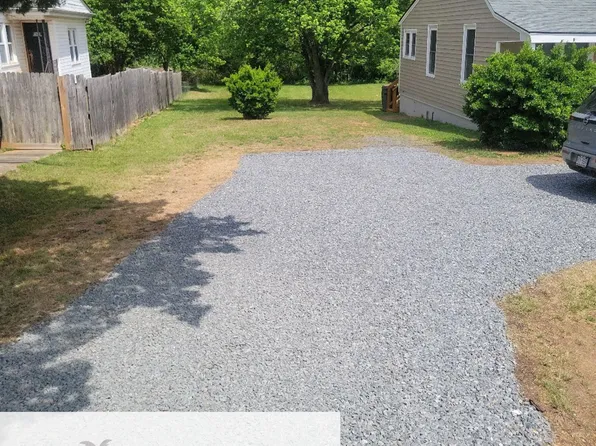 1547 Barnes St, Reidsville, NC 27320