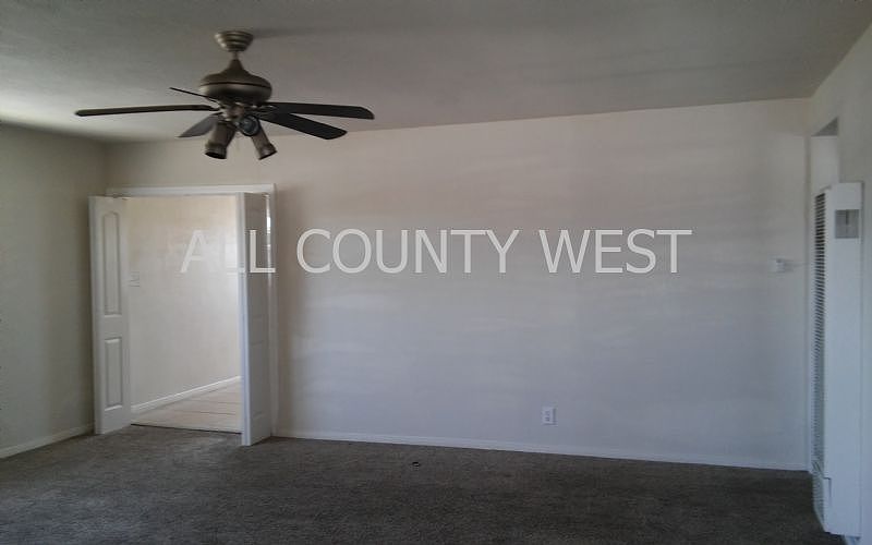 2nd image of 308 W 109th Pl