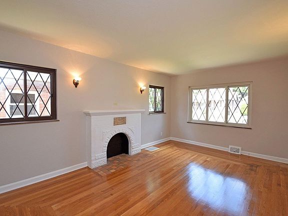 3rd image of 6841 Palmetto St