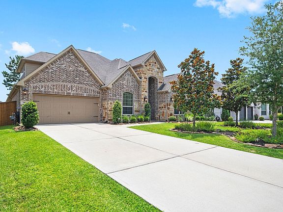2nd image of 189 River Wilde Dr