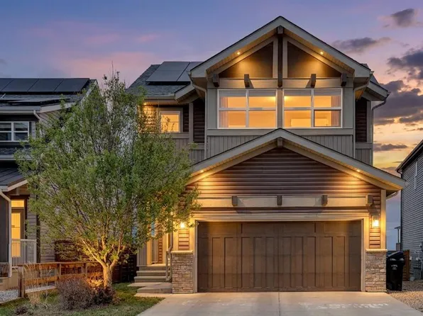 468 S Livingston Vw NE, Calgary, AB T3P 0Z7