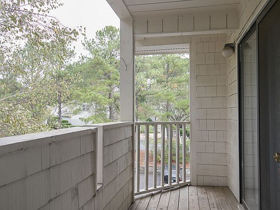 3rd image of 600 Audubon Lake Dr APT 6B33