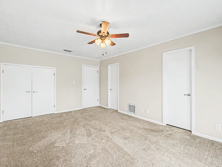 41 Cypress Fairway Vlg — Photo 16