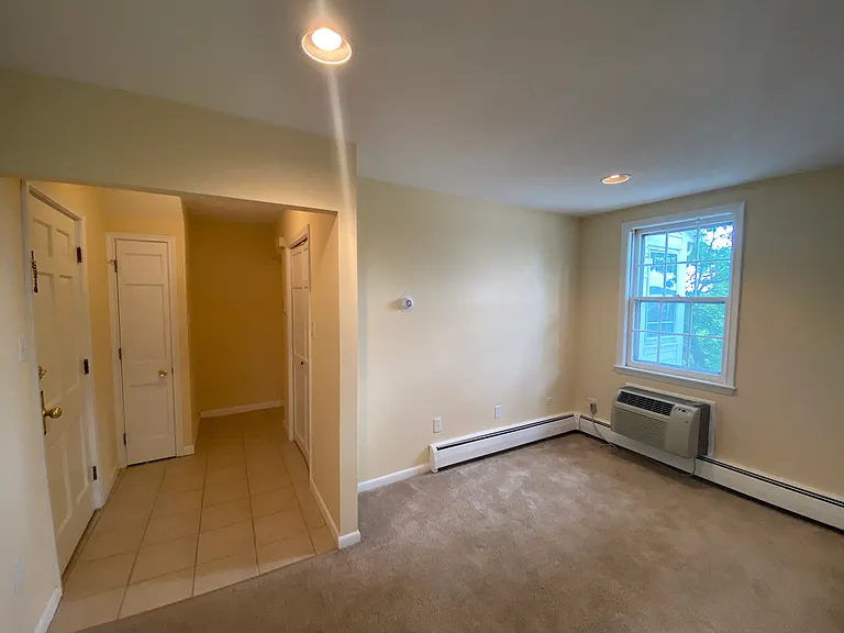 33 Chestnut St — Photo 13