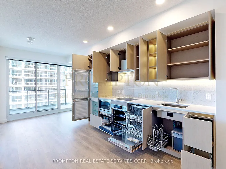 85 McMahon Dr #2307 — Photo 28