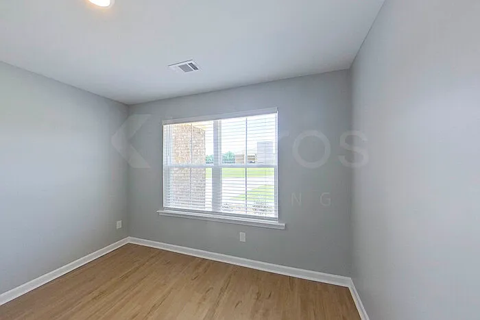 649 June St — Photo 9