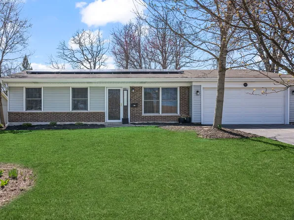 485 Andrew Ln, Lake Zurich, IL 60047