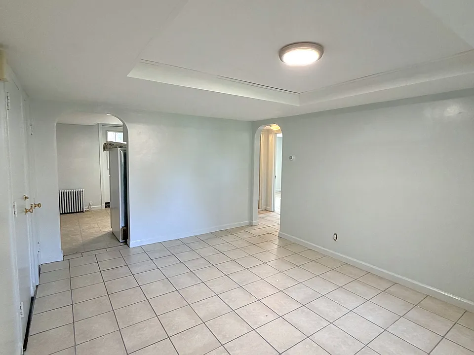 18 Linden St #5