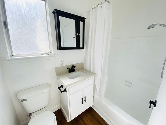 5th image of 1625 N Edgemont St #15
