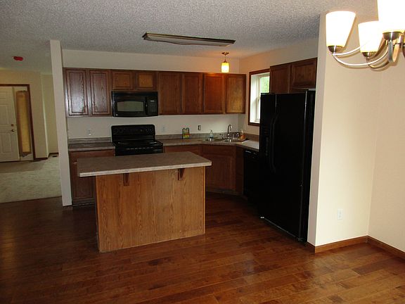 Large eat in kitchen 