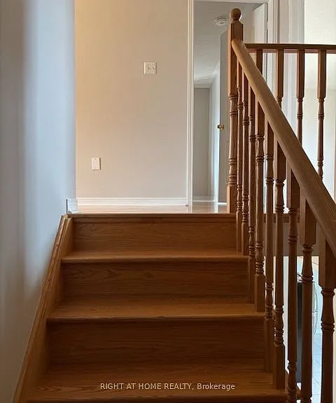 69 Crystal Glen Cres — Photo 18
