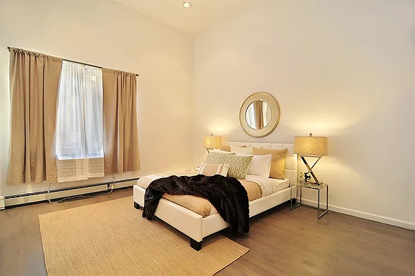 Sold by Corcoran | media 14