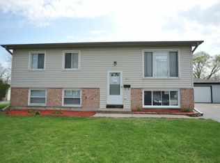 3631 Glynwood Ln, Hazel Crest, IL 60429