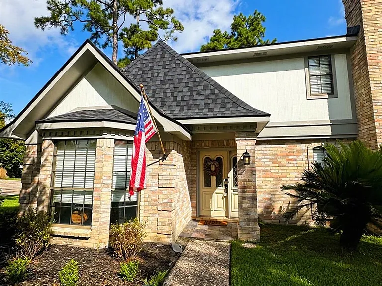 3934 Cypress Lake Dr — Photo 2