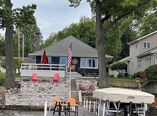 2912 Country Club Dr E, Rochester, IN 46975