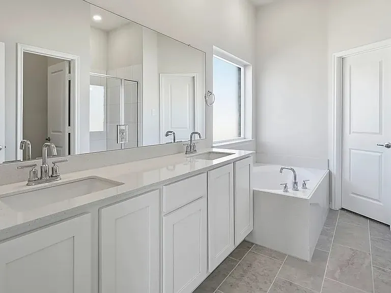 8428 Radiant St — Photo 25
