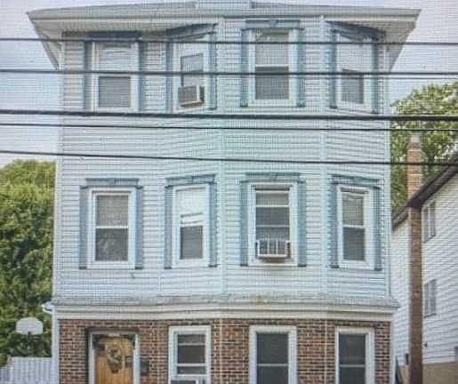 2nd image of 119 Bloomfield Ave