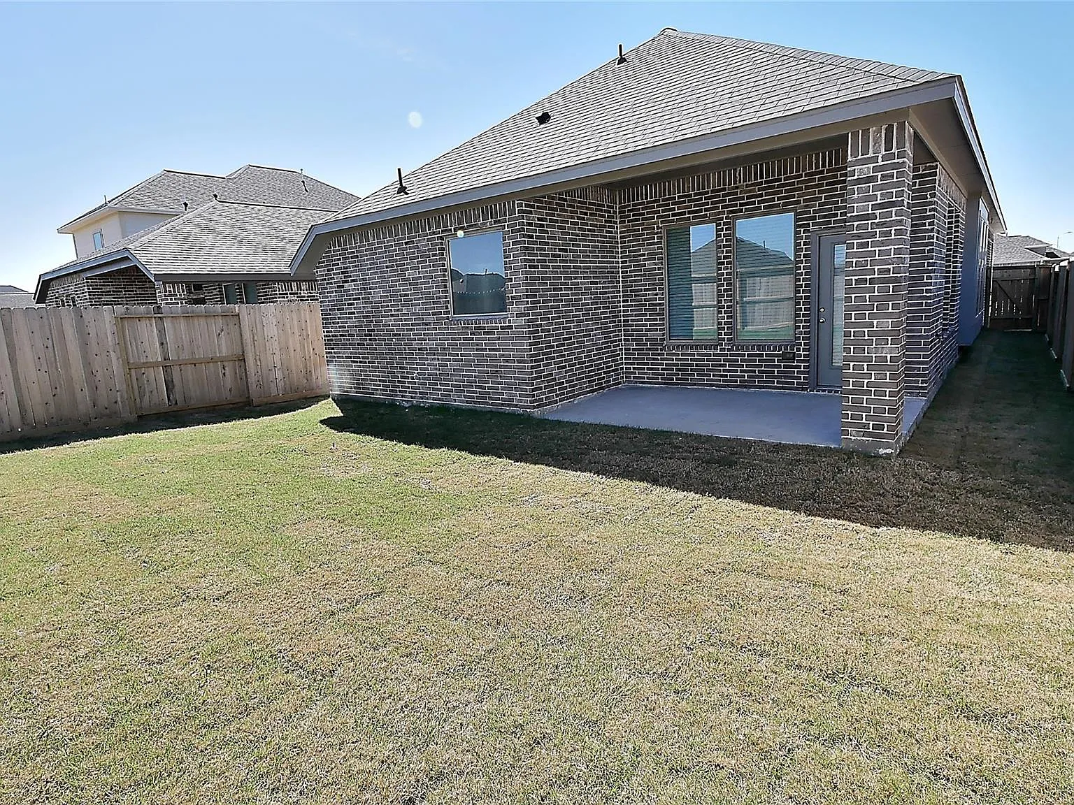 3 bed, 2.0 bath, 1650 sqft, $2,395 — Photo 4
